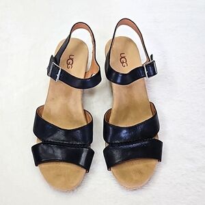 Ugg Berryessa Black Wedge Sandal Sz 9 *EUC*